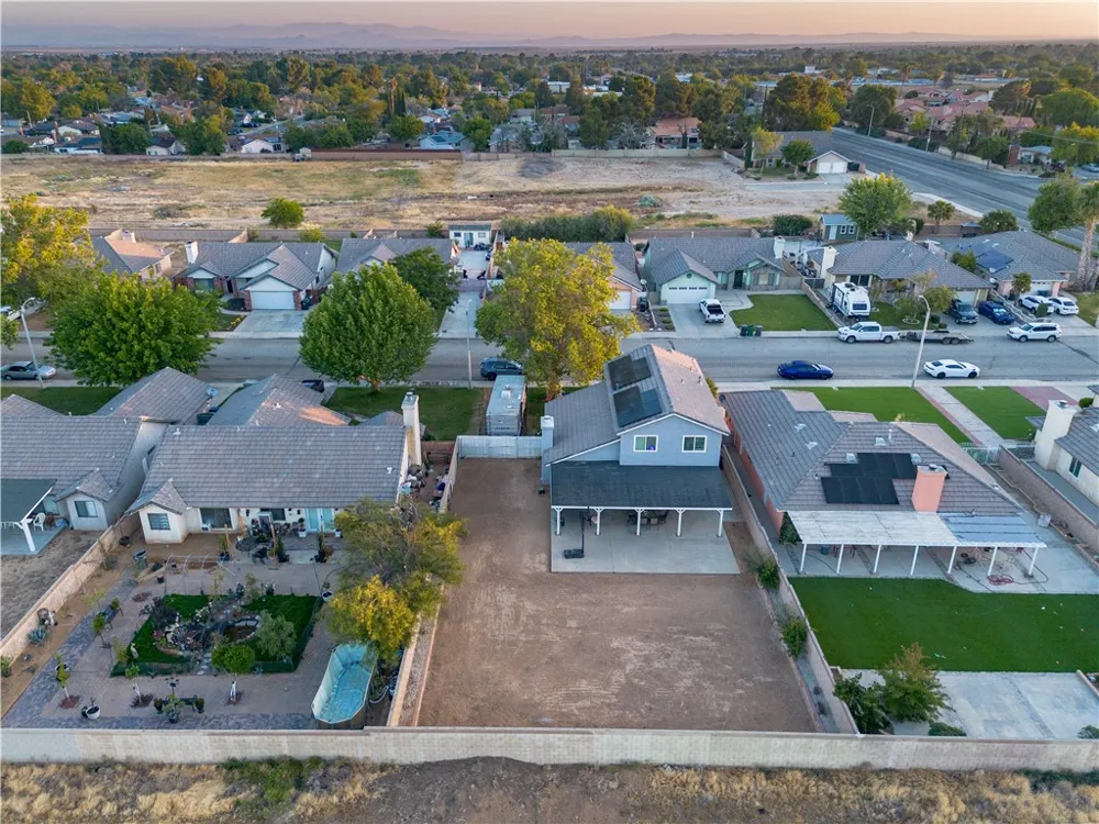 834 E Avenue J6 Lancaster, CA 93535