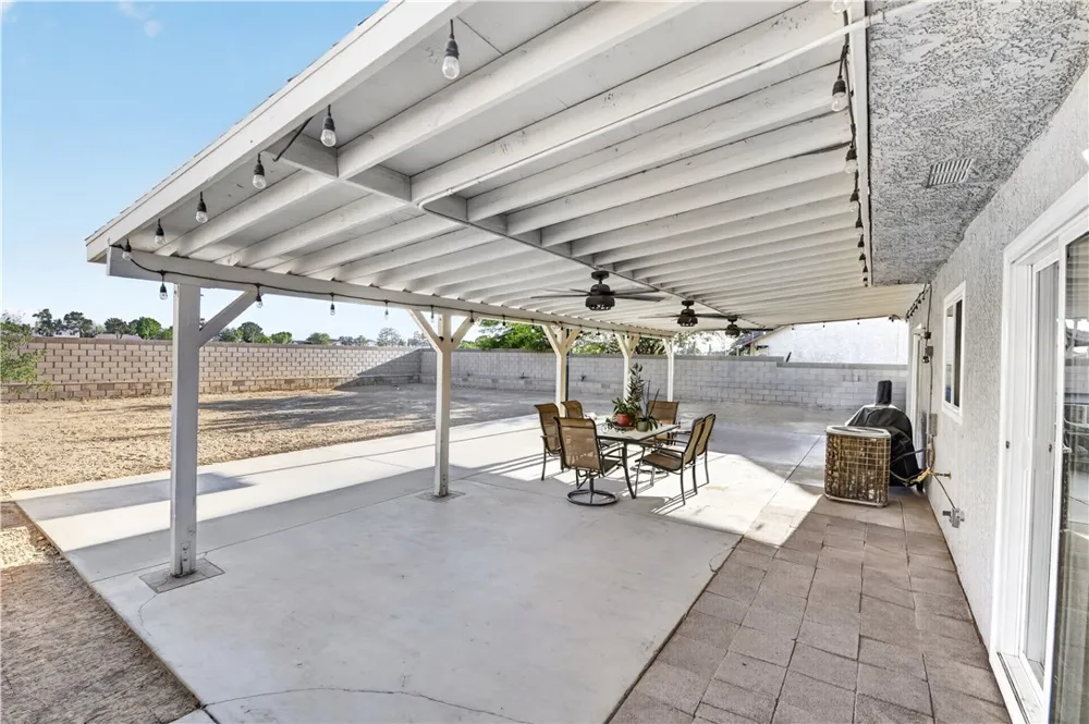 834 E Avenue J6 Lancaster, CA 93535