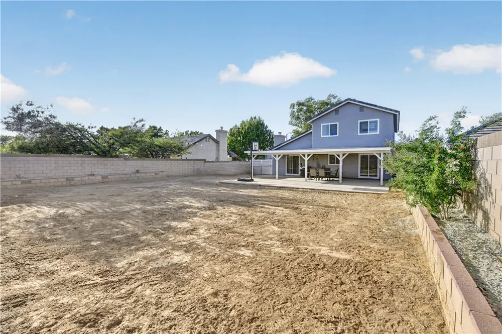 834 E Avenue J6 Lancaster, CA 93535