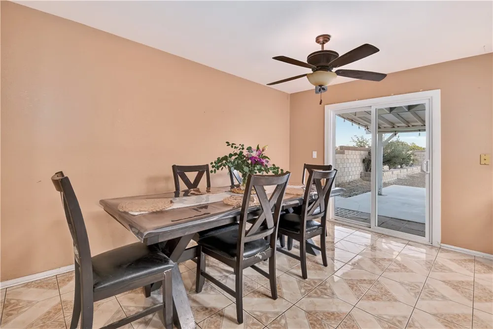 834 E Avenue J6 Lancaster, CA 93535