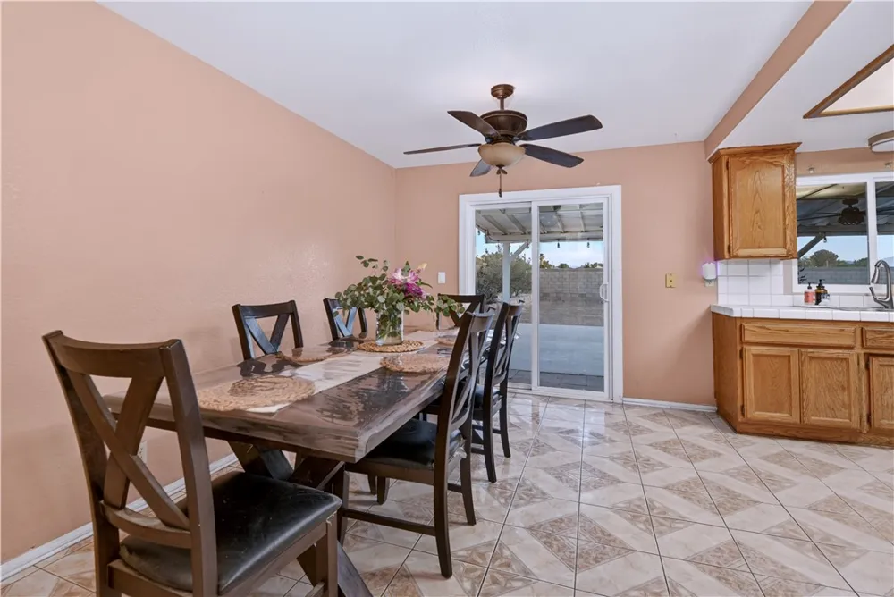 834 E Avenue J6 Lancaster, CA 93535