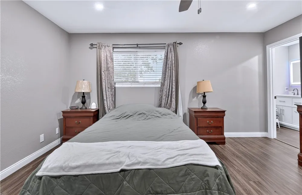 834 E Avenue J6 Lancaster, CA 93535
