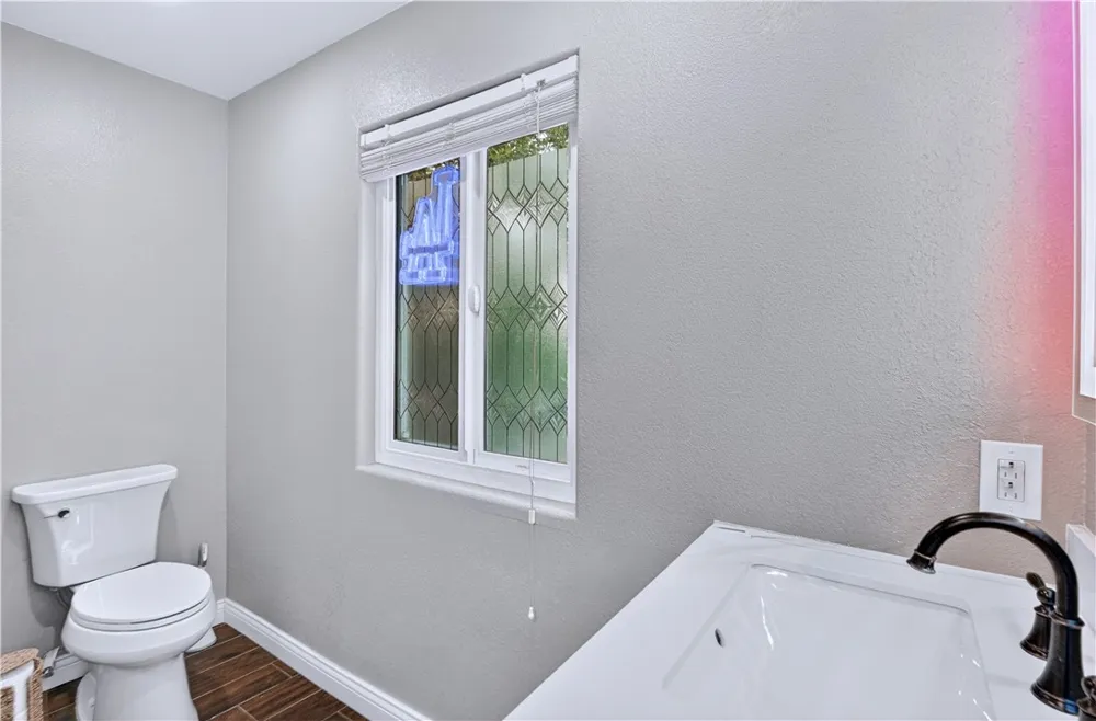 834 E Avenue J6 Lancaster, CA 93535