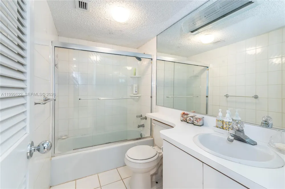 2030 S Ocean Dr #1903 Hallandale Beach, FL 33009