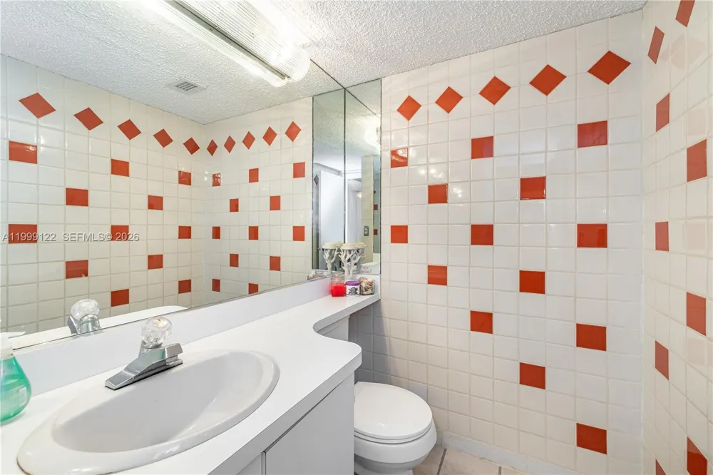 2030 S Ocean Dr #1903 Hallandale Beach, FL 33009