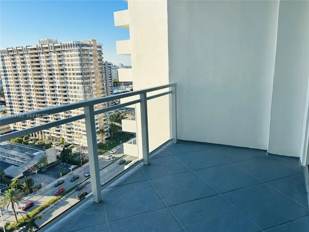 2030 S Ocean Dr #1903 Hallandale Beach, FL 33009