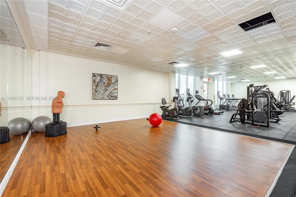 2030 S Ocean Dr #1903 Hallandale Beach, FL 33009