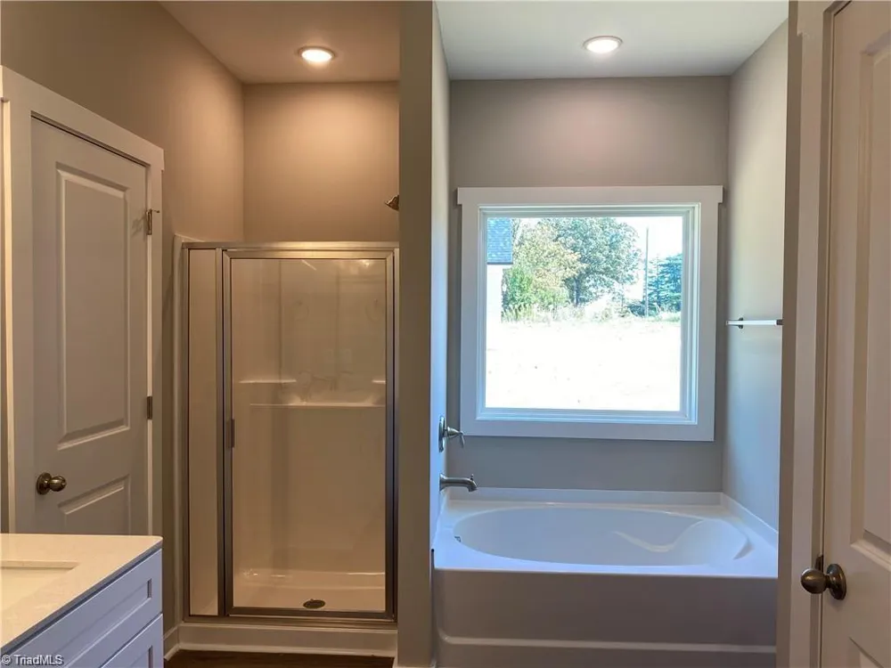 413 E Lee Avenue Yadkinville, NC 27055