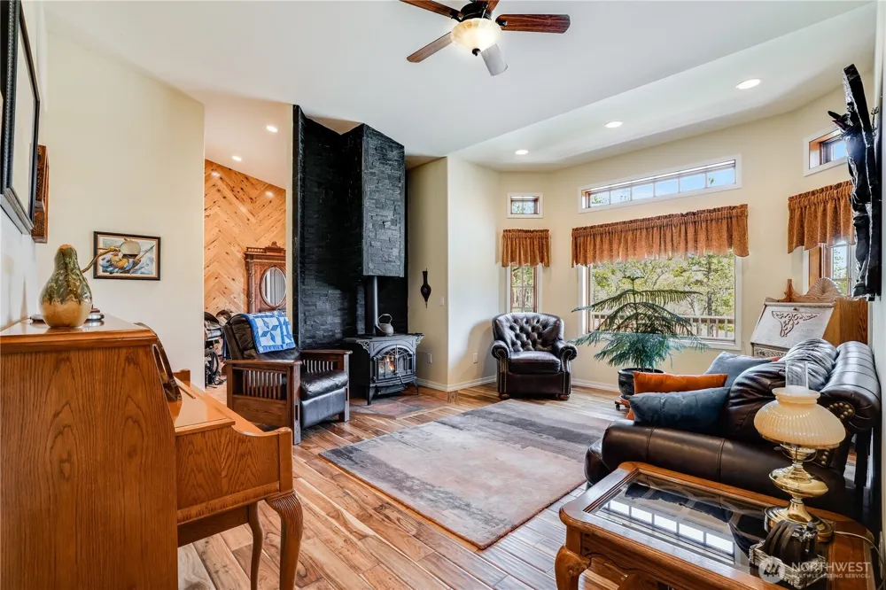 11 Deer Ridge Road Goldendale, WA 98620