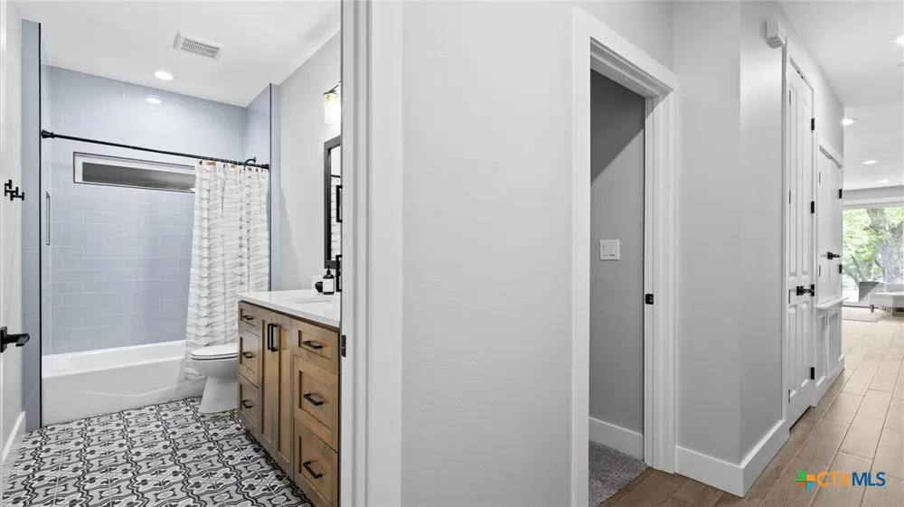 540 River Run #113 New Braunfels, TX 78132