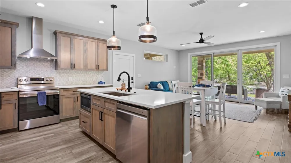 540 River Run #113 New Braunfels, TX 78132