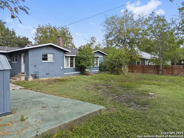 1100 GARRATY RD Terrell Hills, TX 78209