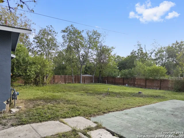 1100 GARRATY RD Terrell Hills, TX 78209