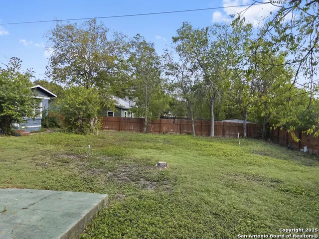 1100 GARRATY RD Terrell Hills, TX 78209