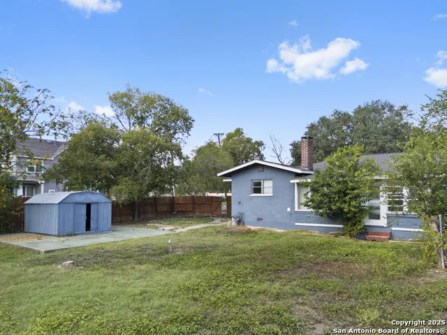 1100 GARRATY RD Terrell Hills, TX 78209