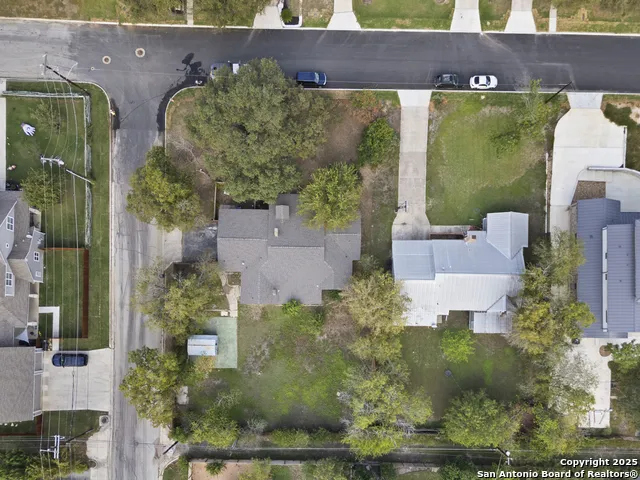1100 GARRATY RD Terrell Hills, TX 78209