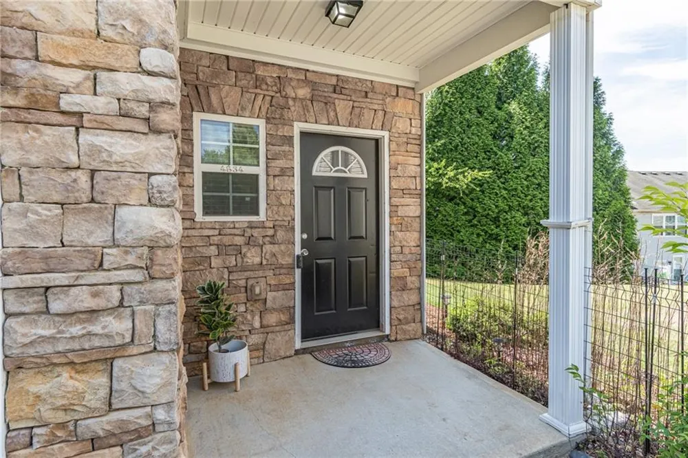 4834 Zephyr Cove Place Flowery Branch, GA 30542