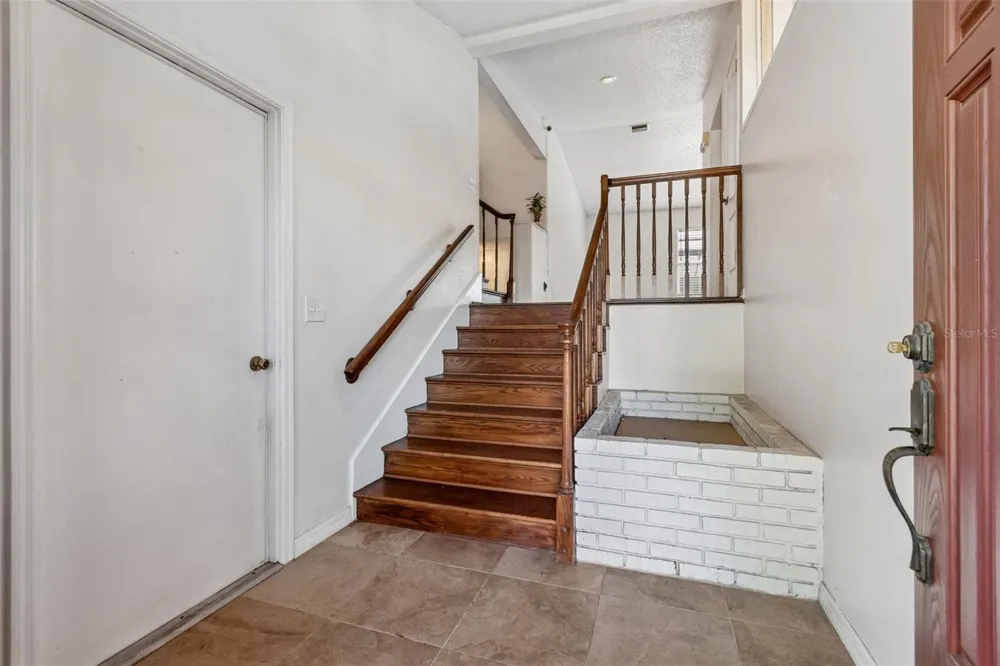 2620 GIANT PLACE Seffner, FL 33584
