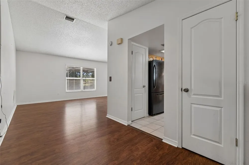 2620 GIANT PLACE Seffner, FL 33584