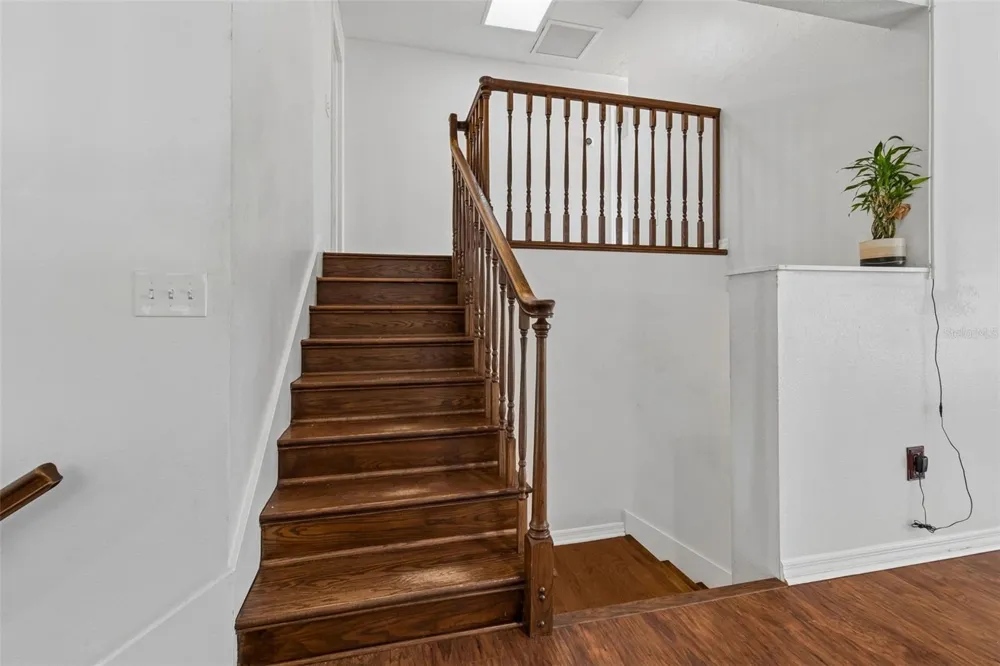 2620 GIANT PLACE Seffner, FL 33584