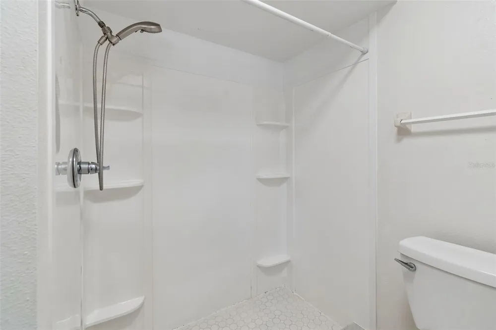 2620 GIANT PLACE Seffner, FL 33584