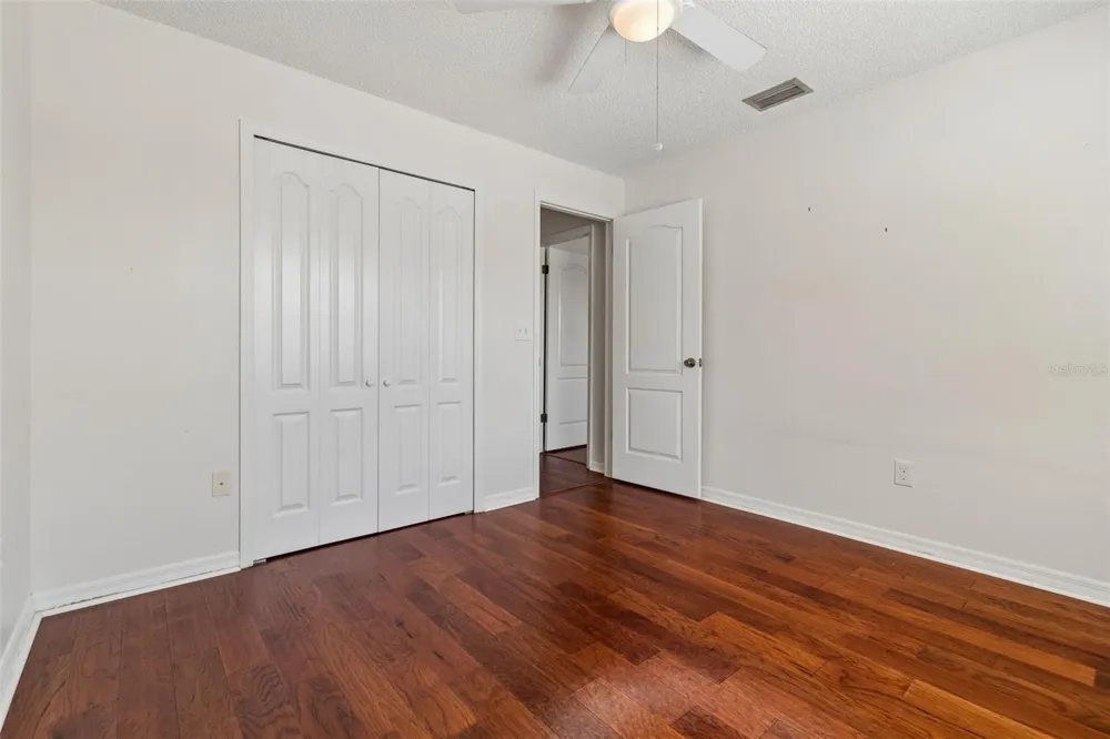 2620 GIANT PLACE Seffner, FL 33584
