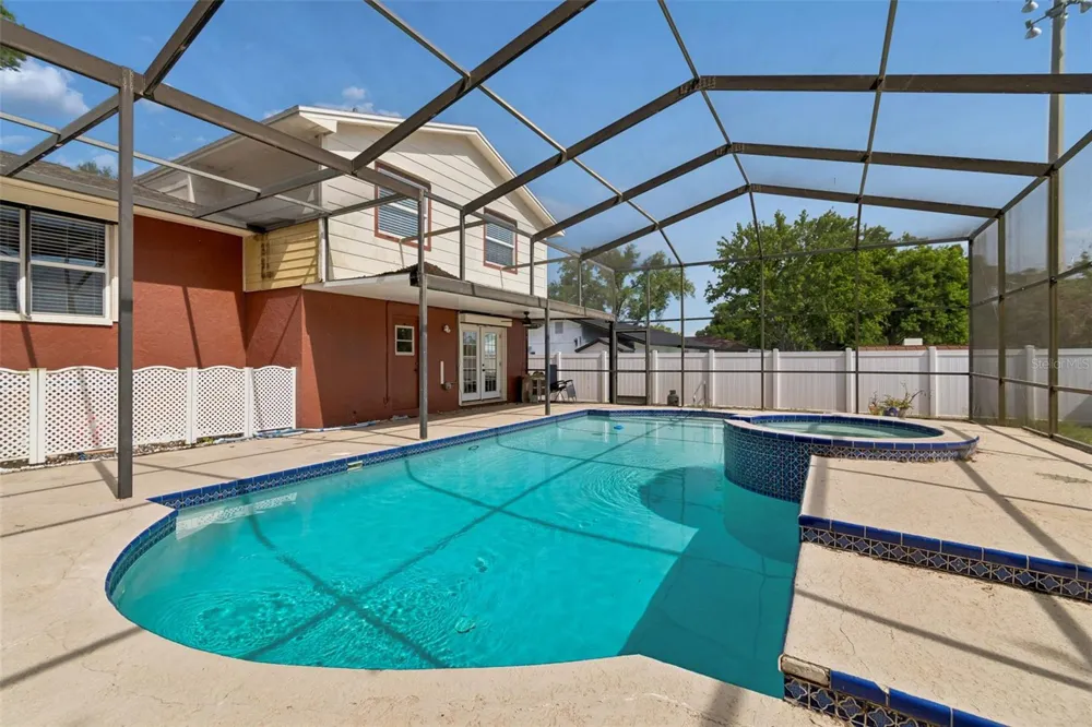 2620 GIANT PLACE Seffner, FL 33584