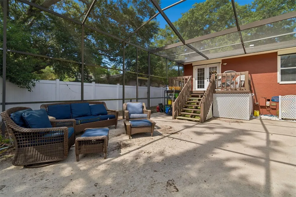 2620 GIANT PLACE Seffner, FL 33584