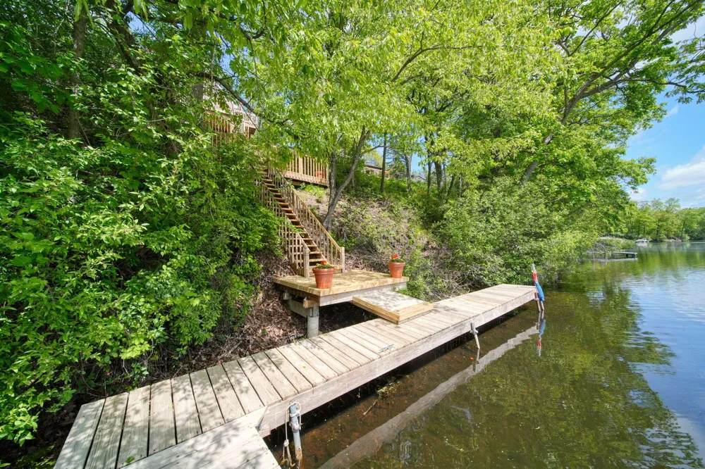 10771 Woodbrook Drive Cement City, MI 49233
