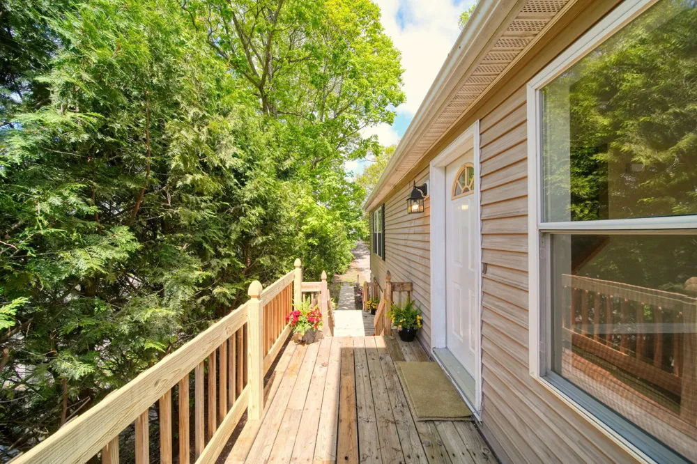 10771 Woodbrook Drive Cement City, MI 49233