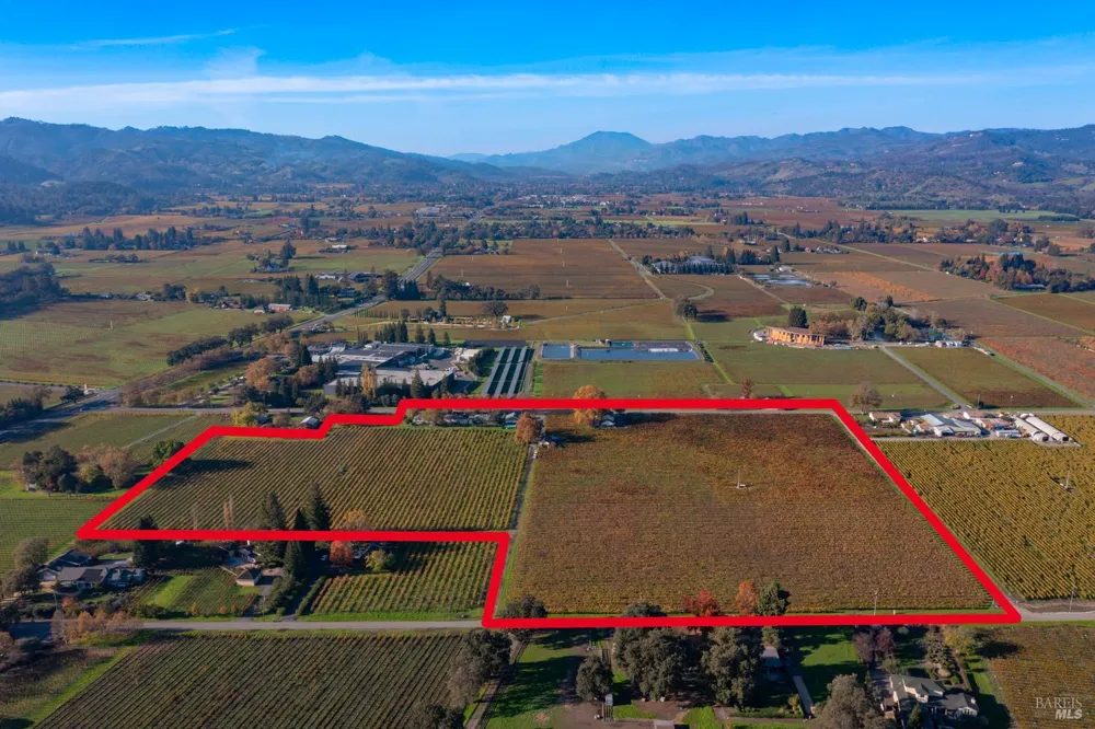 1135 Galleron Road St. Helena, CA 94574