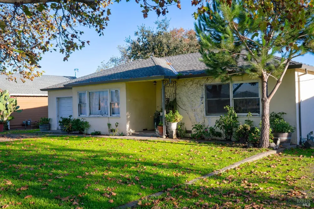 1135 Galleron Road St. Helena, CA 94574