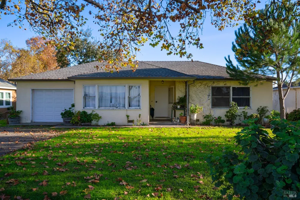 1135 Galleron Road St. Helena, CA 94574