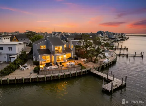 473 Tamiami Drive