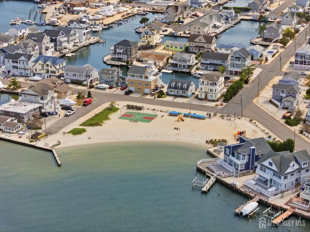 473 Tamiami Drive Lavallette, NJ 08735