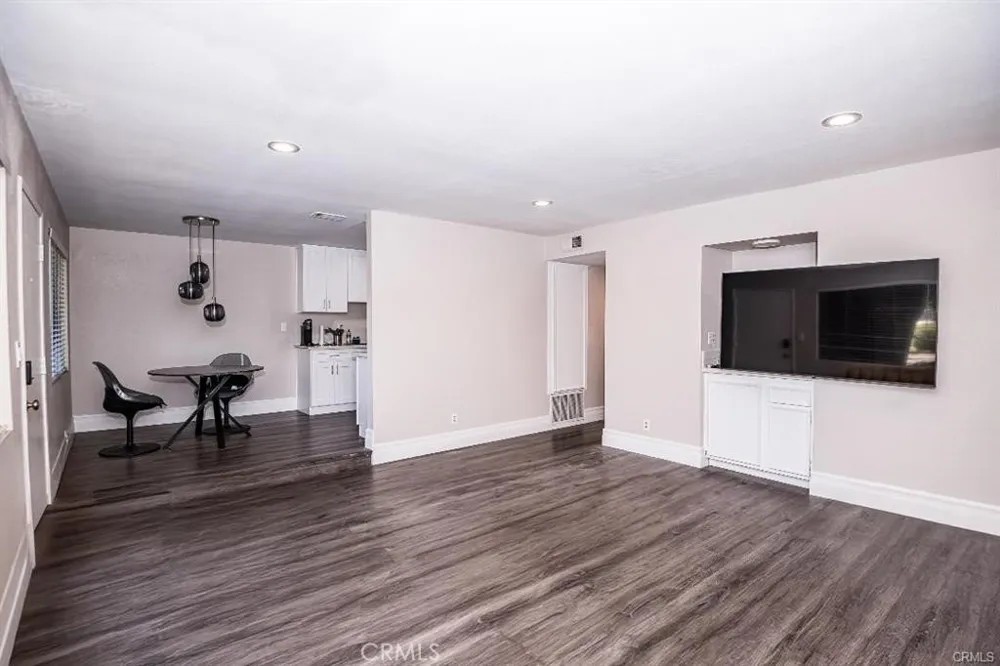 1000 Central #19 Riverside, CA 92507