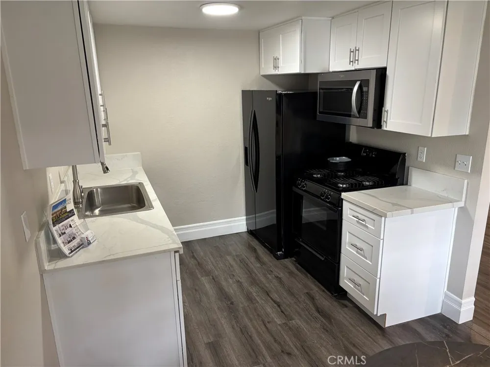 1000 Central #19 Riverside, CA 92507
