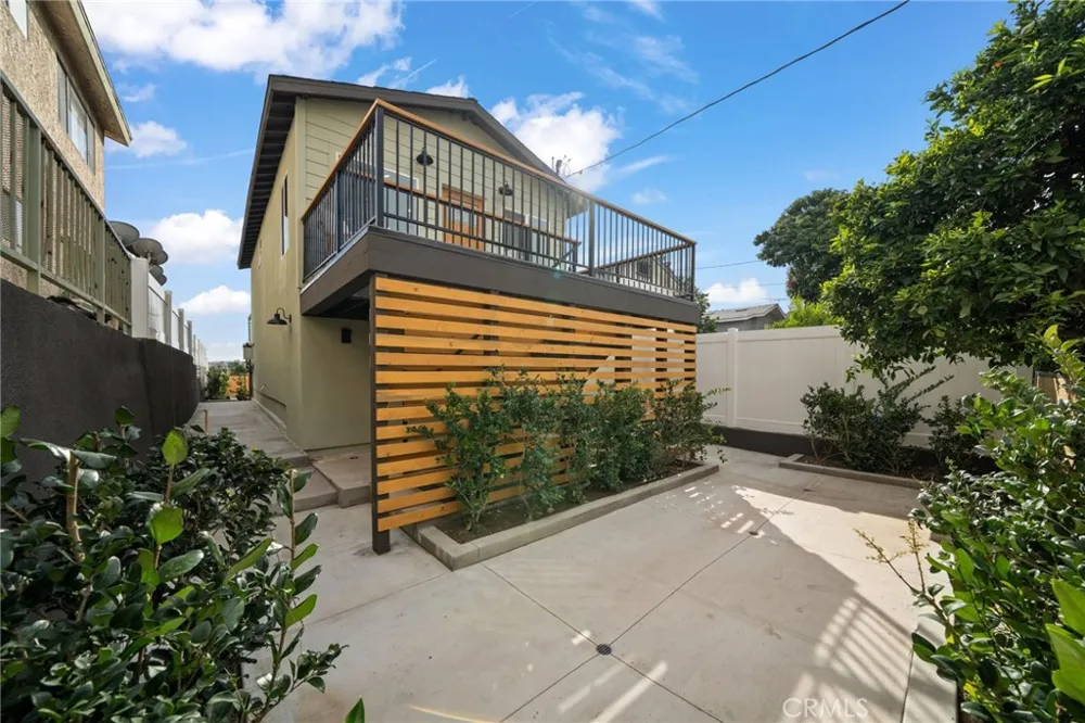 739 W 2nd San Pedro, CA 90731