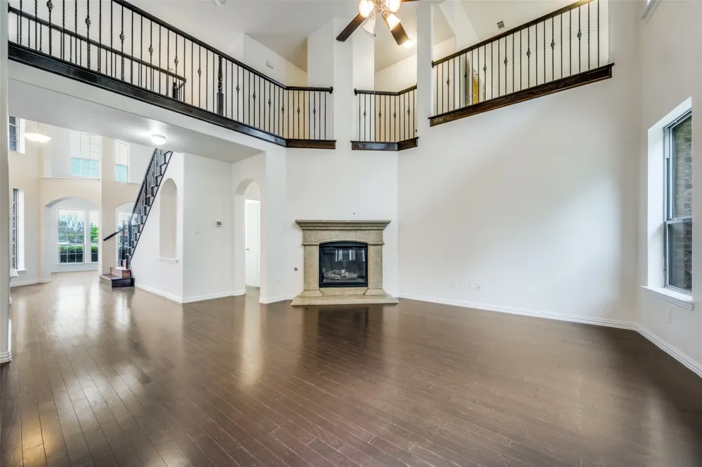 342 Manchester Drive Roanoke, TX 76262