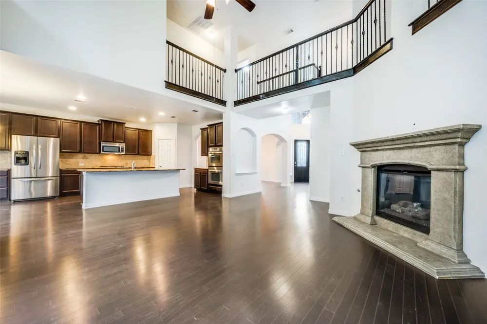 342 Manchester Drive Roanoke, TX 76262