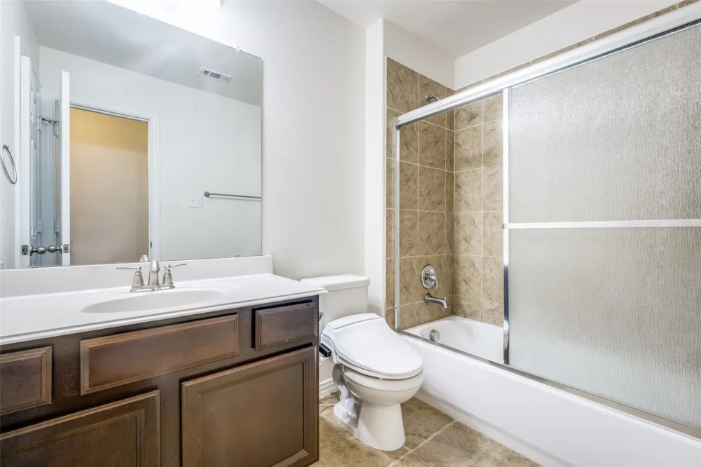342 Manchester Drive Roanoke, TX 76262