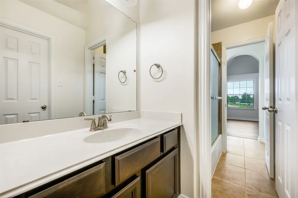 342 Manchester Drive Roanoke, TX 76262