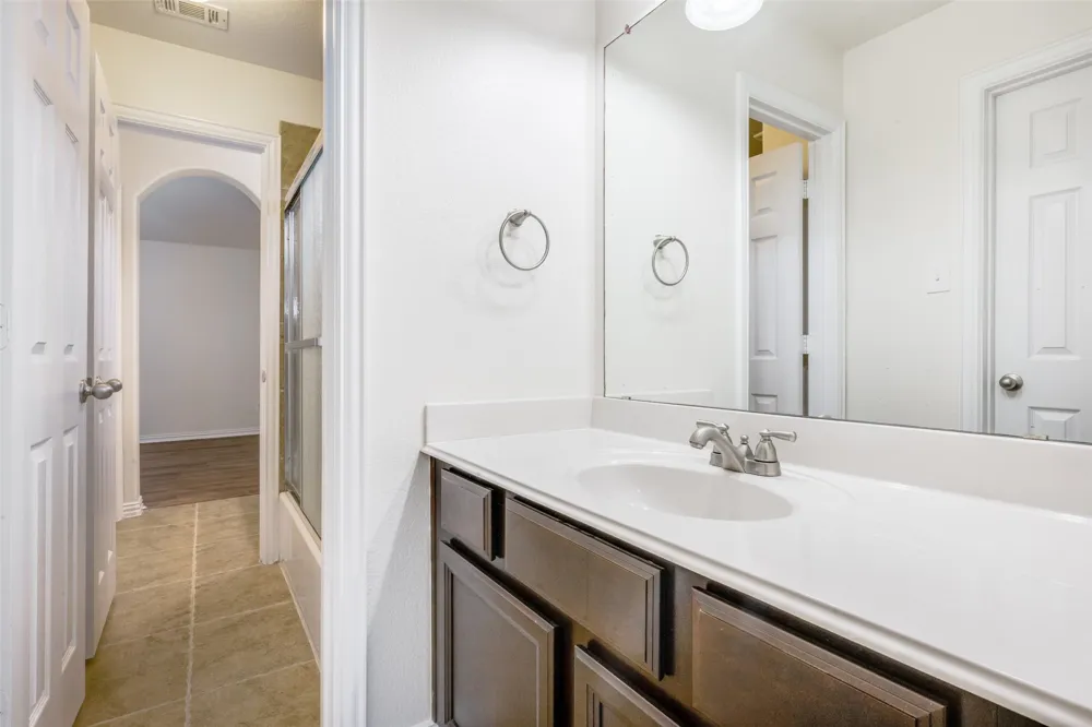 342 Manchester Drive Roanoke, TX 76262