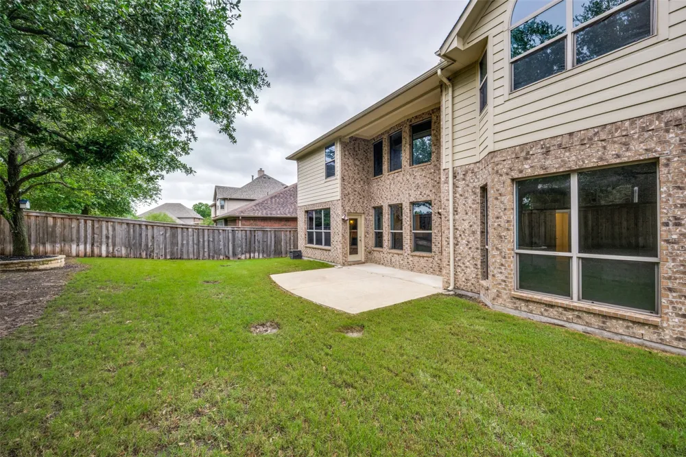342 Manchester Drive Roanoke, TX 76262