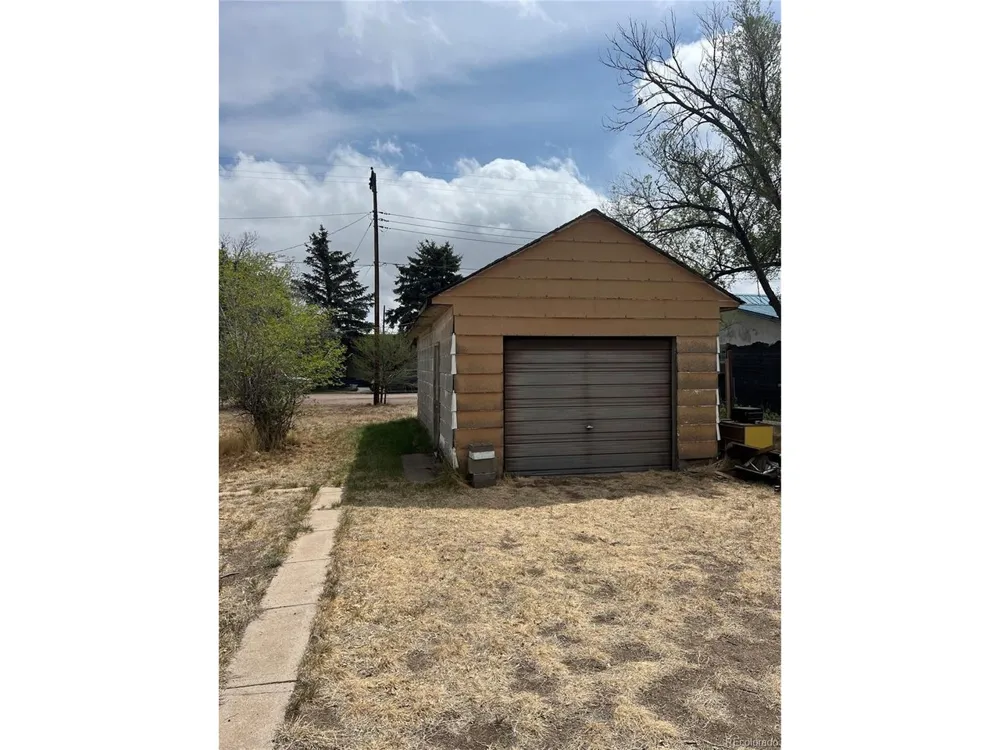 324 Elm Street Arriba, CO 80804