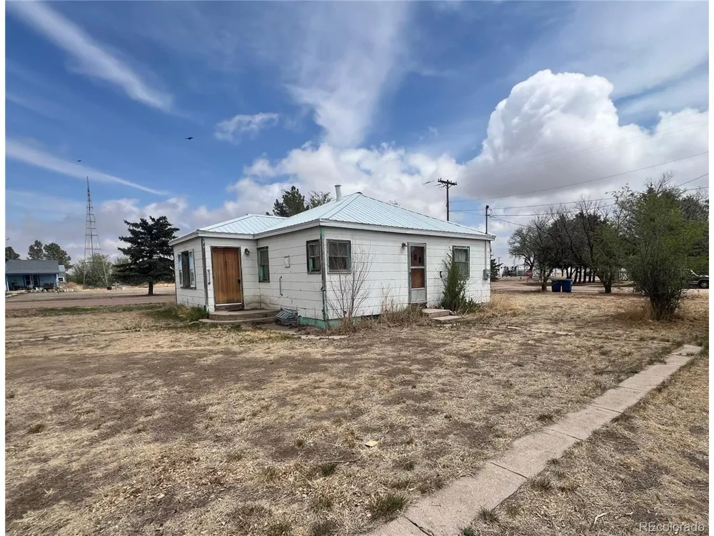 324 Elm Street Arriba, CO 80804