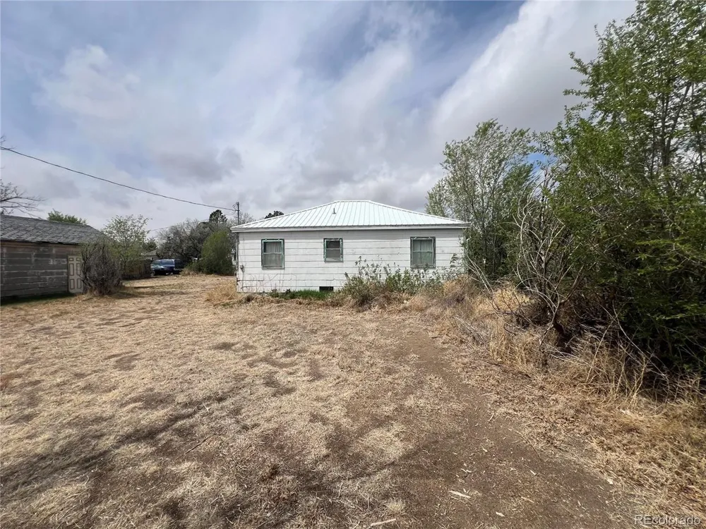 324 Elm Street Arriba, CO 80804