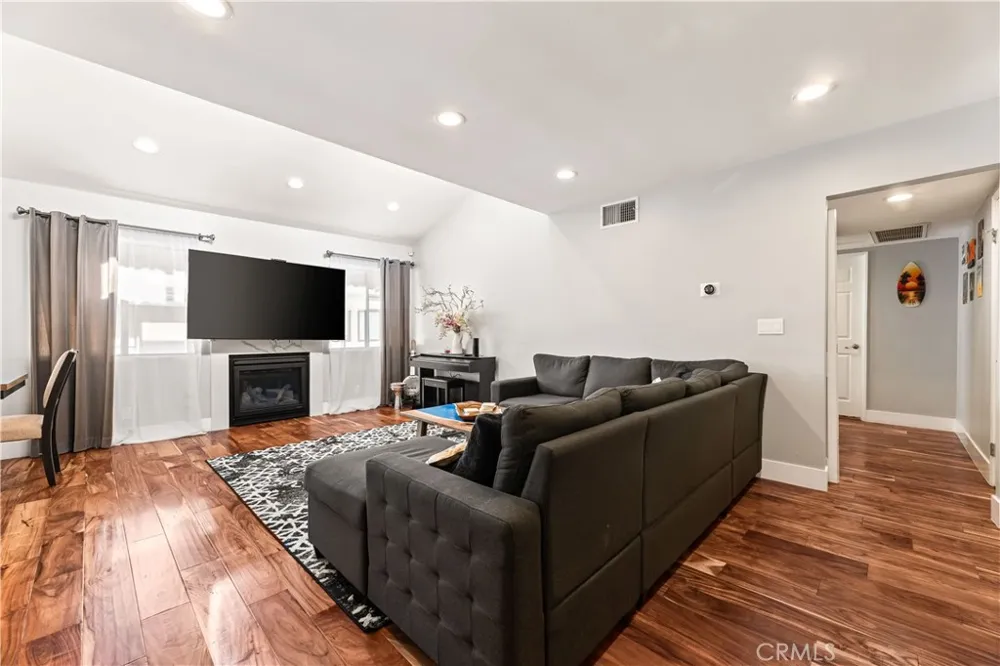 10550 Sunland #7 Sunland, CA 91040