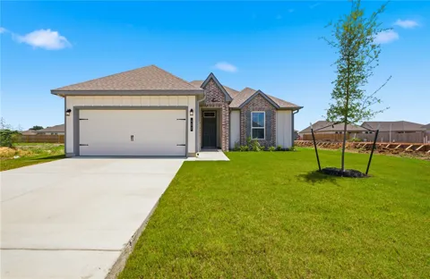 402 Harvest Lake Drive