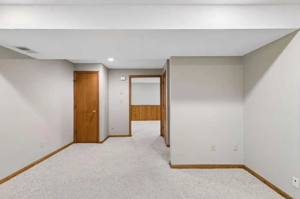 1745 1st Avenue SE New Prague, MN 56071